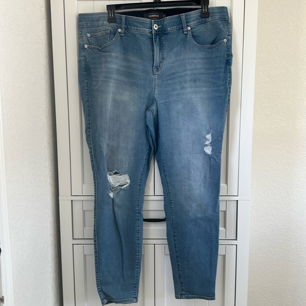 Torrid bombshell skinny jeans